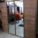 139 900.-ft * Gardróbszekrény VEDDE  tükörrel sötét tölgyszínű ( 220szél 60mély 198mag) 260318_001